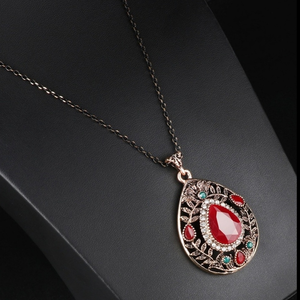 Vintage necklace